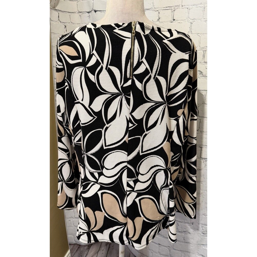 Susan Graver QVC textured blouse black, white, and tan floral Gold Zipper Large - Picture 4 of 7